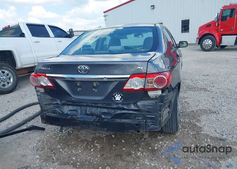 2011 Toyota Corolla Le z USA, uszkodzony, nr VIN 2T1BU4EE4BC737686